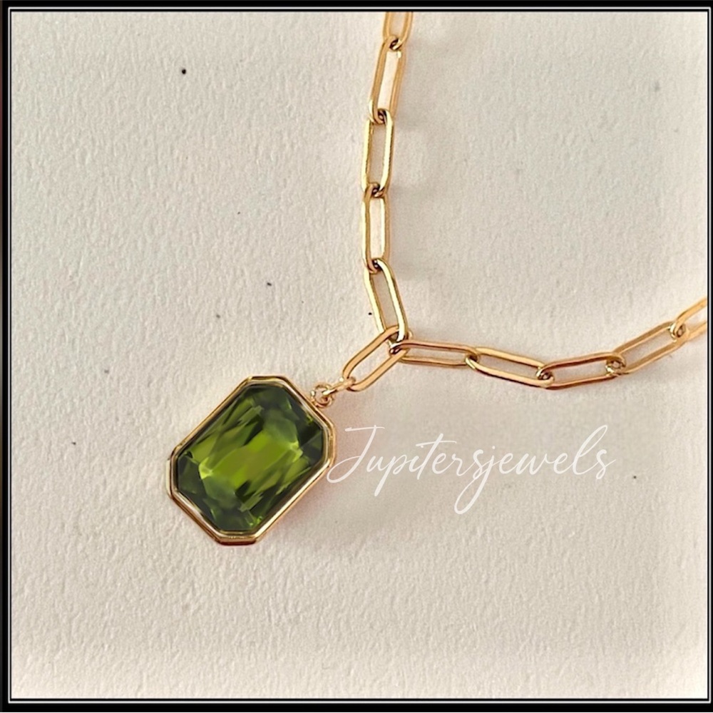 New 14k Gold Peridot Green Crystal Emerald Cut Minimalist Paperclip Necklace - Picture 2 of 4